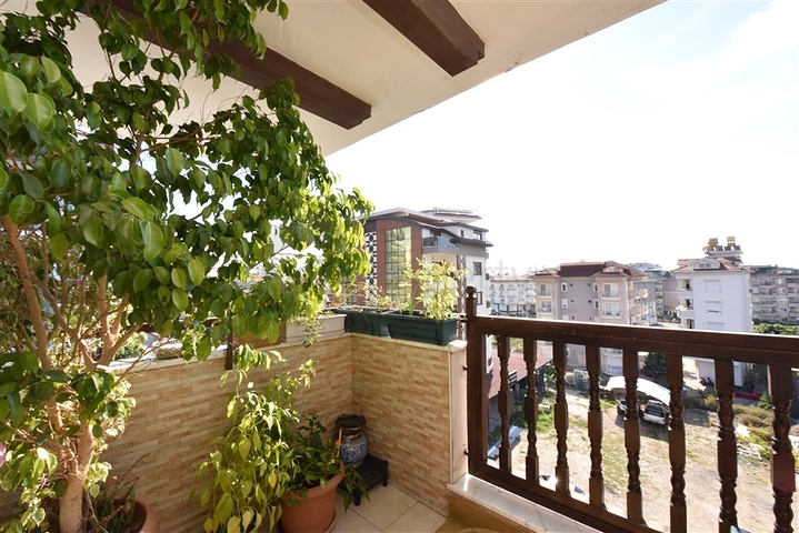 منزل العائلة - دوبلكس واسعة 5 غرف وصالة -في جيكجلي / الانيا 