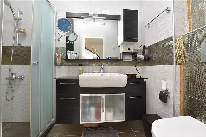 منزل العائلة - دوبلكس واسعة 5 غرف وصالة -في جيكجلي / الانيا 