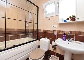 منزل العائلة - دوبلكس واسعة 5 غرف وصالة -في جيكجلي / الانيا 