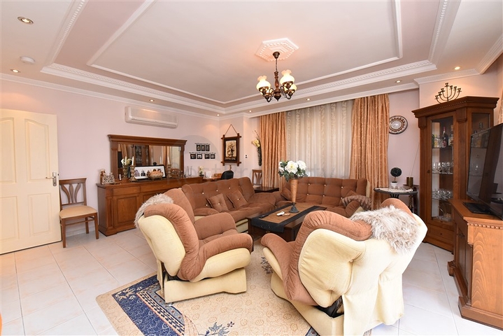 شقق للبيع في اوبا - غرفتين وصالة -مفروشة -قريبة من البحر 