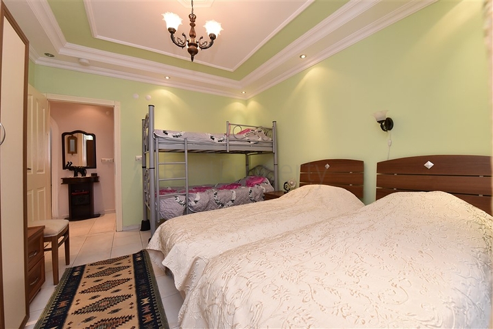 شقق للبيع في اوبا - غرفتين وصالة -مفروشة -قريبة من البحر 