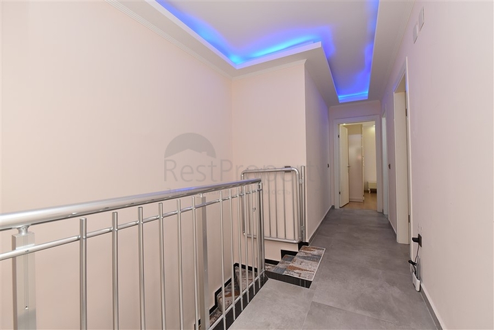 عقارات للبيع في مركز الانيا - دوبلكس مفروشة -3 غرف وصالة .