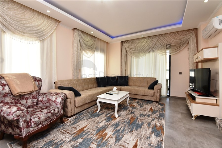 عقارات للبيع في مركز الانيا - دوبلكس مفروشة -3 غرف وصالة .