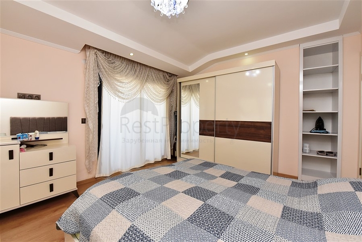 عقارات للبيع في مركز الانيا - دوبلكس مفروشة -3 غرف وصالة .