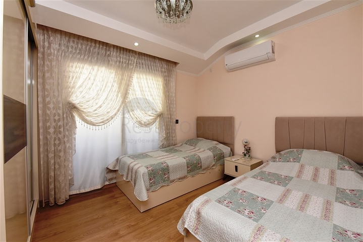 عقارات للبيع في مركز الانيا - دوبلكس مفروشة -3 غرف وصالة .