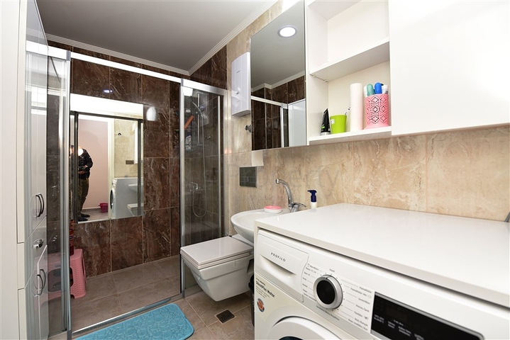 عقارات للبيع في مركز الانيا - دوبلكس مفروشة -3 غرف وصالة .