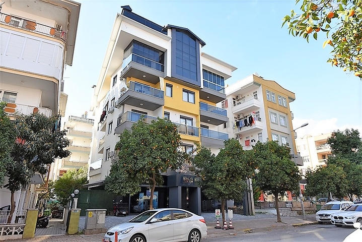 عقارات للبيع في مركز الانيا - دوبلكس مفروشة -3 غرف وصالة .