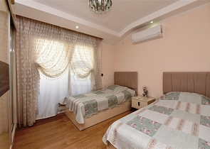 عقارات للبيع في مركز الانيا - دوبلكس مفروشة -3 غرف وصالة .