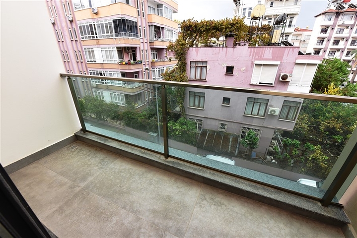 شقق للبيع في مركز الانيا - 3 غرف وصالة مع مطبخ منفصل -مجمع فاخر 