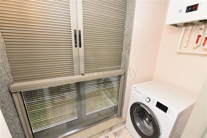 شاطئ كليوباترا - شقة 2 غرفة وصالة ضمن مجمع حديث -في مركز الانيا 