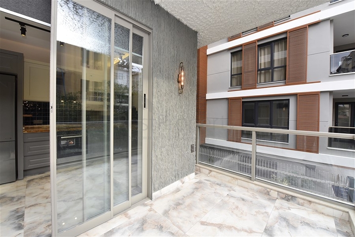 شاطئ كليوباترا - شقة 2 غرفة وصالة ضمن مجمع حديث -في مركز الانيا 