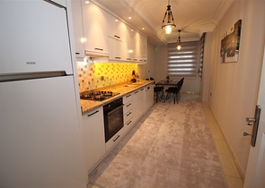 شقة 3 غرف وصالة في محمودلار - مفروشة بالكامل - مطبخ منفصل - الانيا 