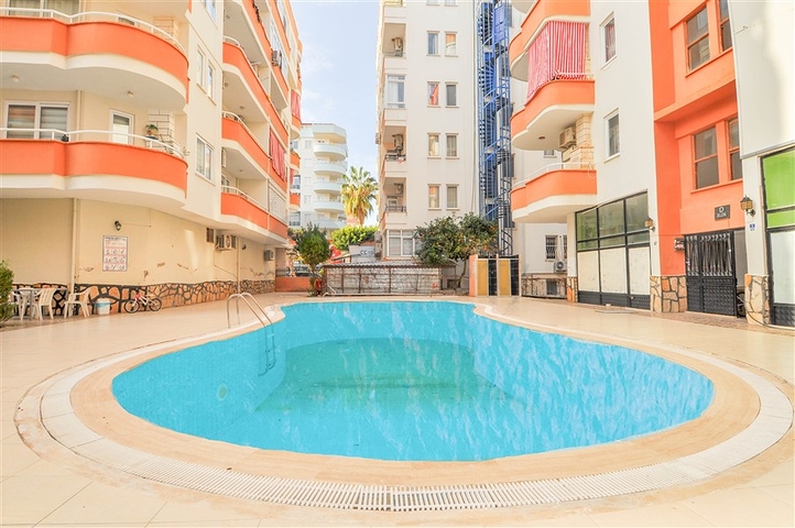 شقق قريبة من البحر في الانيا - غرفتين وصالة -اثاث جديد -في محمودلار 