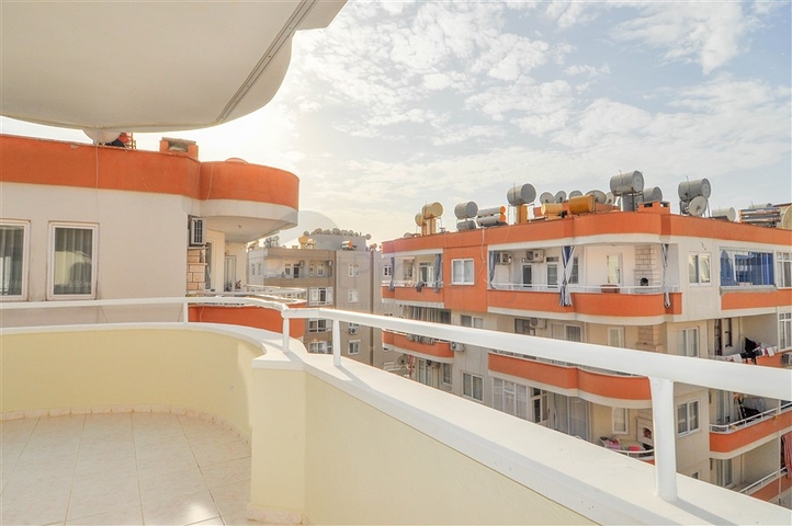 شقق قريبة من البحر في الانيا - غرفتين وصالة -اثاث جديد -في محمودلار 