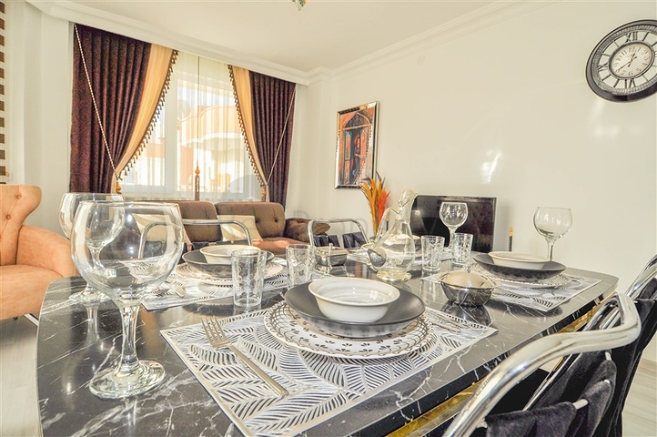 شقق قريبة من البحر في الانيا - غرفتين وصالة -اثاث جديد -في محمودلار 