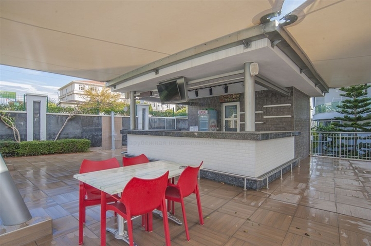 اطلالة بحر - شقة للبيع ضمن مجمع يضم كافة الخدمات في افسلار / الانيا 