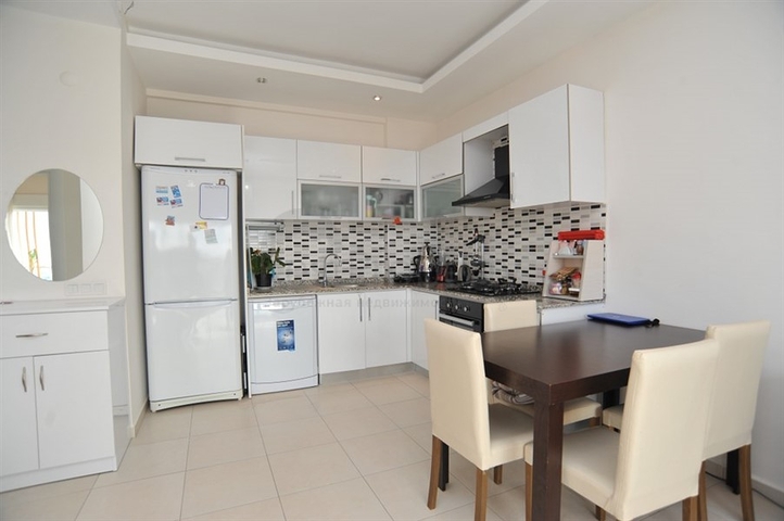 اطلالة بحر - شقة للبيع ضمن مجمع يضم كافة الخدمات في افسلار / الانيا 