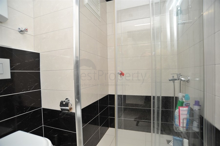 اطلالة بحر - شقة للبيع ضمن مجمع يضم كافة الخدمات في افسلار / الانيا 