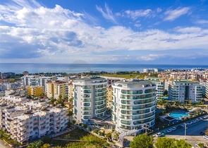 اطلالة بحر - شقة للبيع ضمن مجمع يضم كافة الخدمات في افسلار / الانيا 