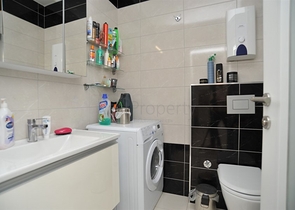 اطلالة بحر - شقة للبيع ضمن مجمع يضم كافة الخدمات في افسلار / الانيا 