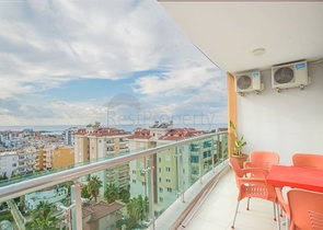 اطلالة بحر - شقة للبيع ضمن مجمع يضم كافة الخدمات في افسلار / الانيا 