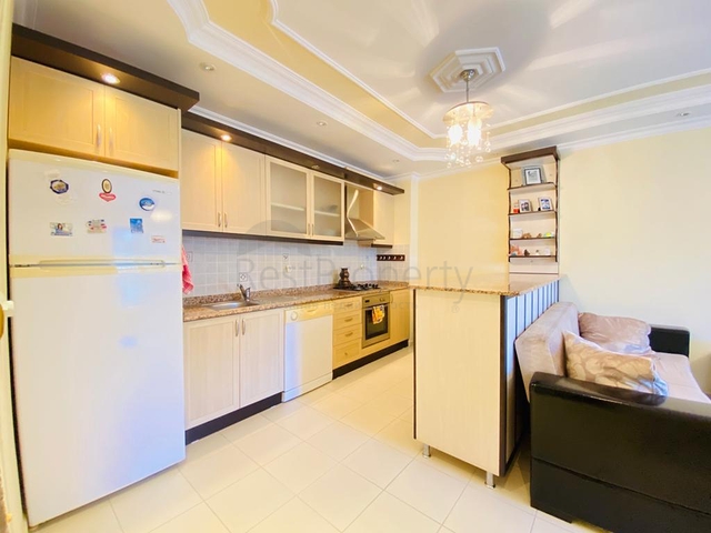 عقارات للبيع في مركز الانيا - شقة 2 غرفة وصالة مفروشة .