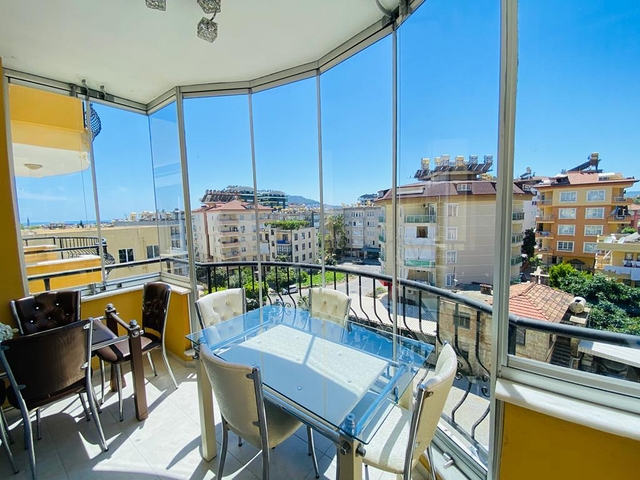 عقارات للبيع في مركز الانيا - شقة 2 غرفة وصالة مفروشة .