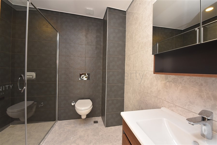 شقق للبيع في مجمع فاخر في الانيا - غرفة وصالة -في محمودلار 