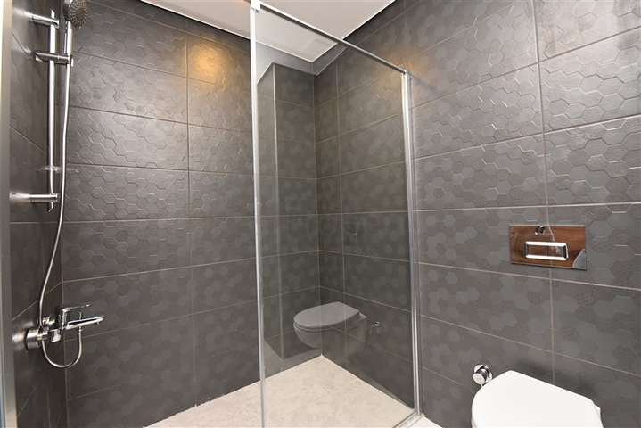 شقق للبيع في مجمع فاخر في الانيا - غرفة وصالة -في محمودلار 