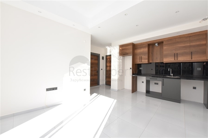 شقق للبيع في مجمع فاخر في الانيا - غرفة وصالة -في محمودلار 