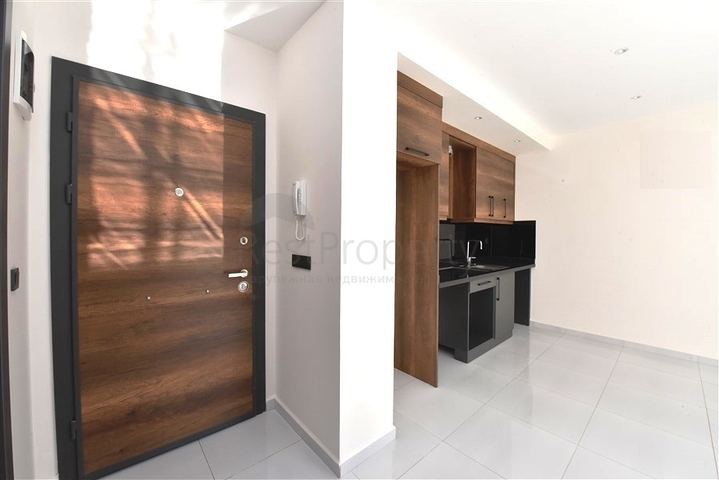 شقق للبيع في مجمع فاخر في الانيا - غرفة وصالة -في محمودلار 