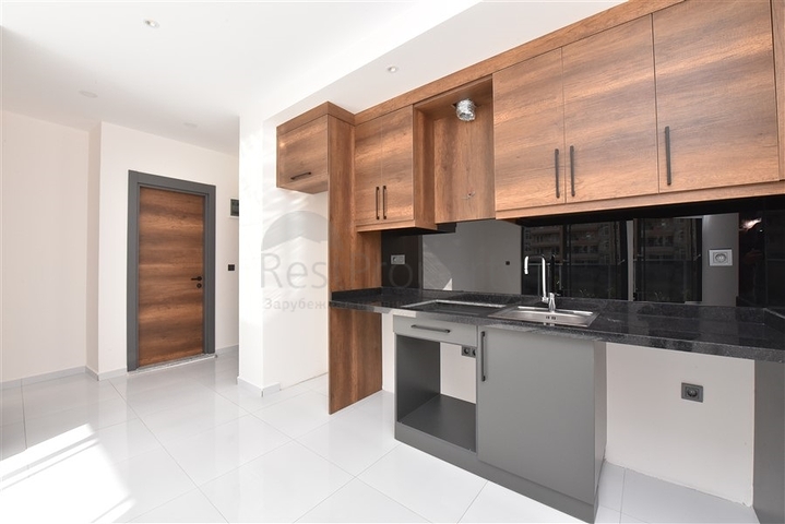 شقق للبيع في مجمع فاخر في الانيا - غرفة وصالة -في محمودلار 