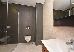 شقق للبيع في مجمع فاخر في الانيا - غرفة وصالة -في محمودلار 