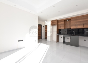 شقق للبيع في مجمع فاخر في الانيا - غرفة وصالة -في محمودلار 