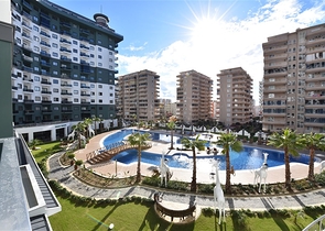 شقق للبيع في مجمع فاخر في الانيا - غرفة وصالة -في محمودلار 