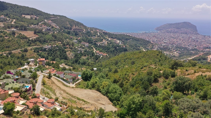 فلل للبيع في الانيا - اطلالة بحر وقلعة - بالاقساط حتى تاريخ التسليم - مركز الانيا 