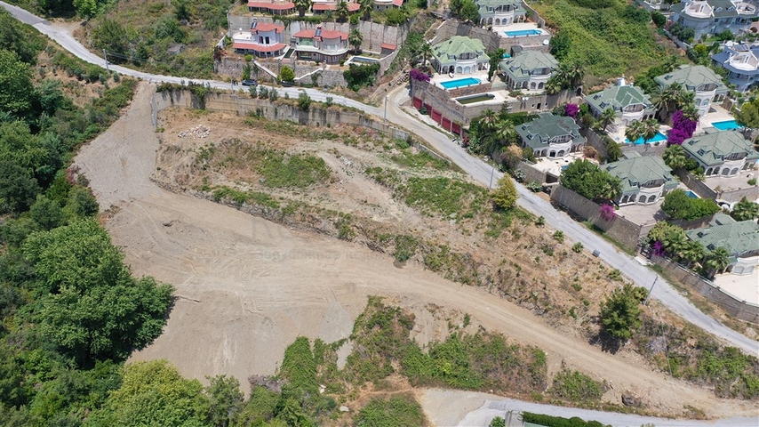 فلل للبيع في الانيا - اطلالة بحر وقلعة - بالاقساط حتى تاريخ التسليم - مركز الانيا 