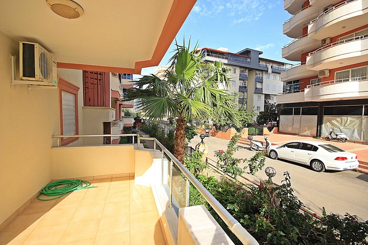 قريبة من البحر - شقة 2 غرفة وصالة مفروشة -في محمودلار / الانيا 