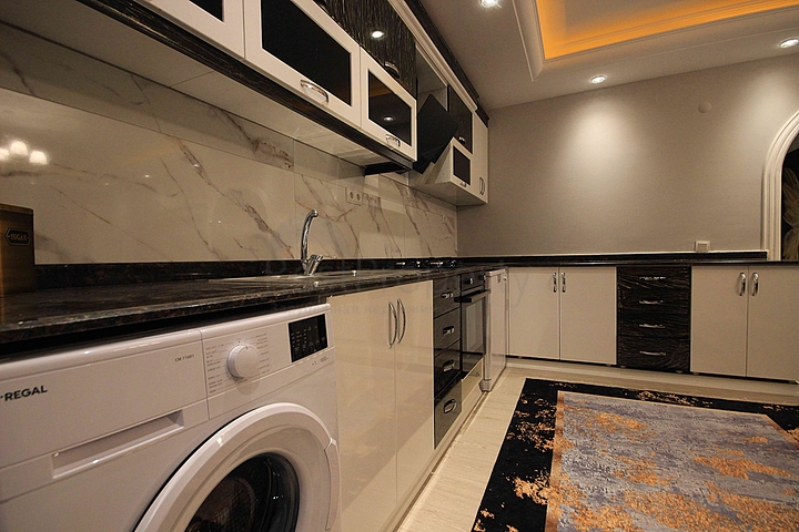 قريبة من البحر - شقة 2 غرفة وصالة مفروشة -في محمودلار / الانيا 