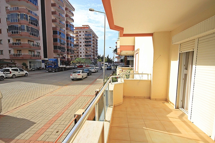 قريبة من البحر - شقة 2 غرفة وصالة مفروشة -في محمودلار / الانيا 