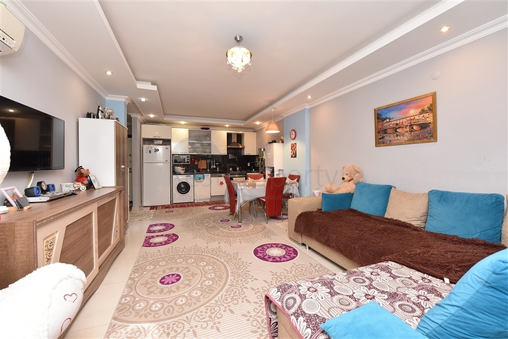 عقارات للبيع في الانيا -ضمن مجمع فاخر -شقة غرفة وصالة مفروشة -افسلار / الانيا 