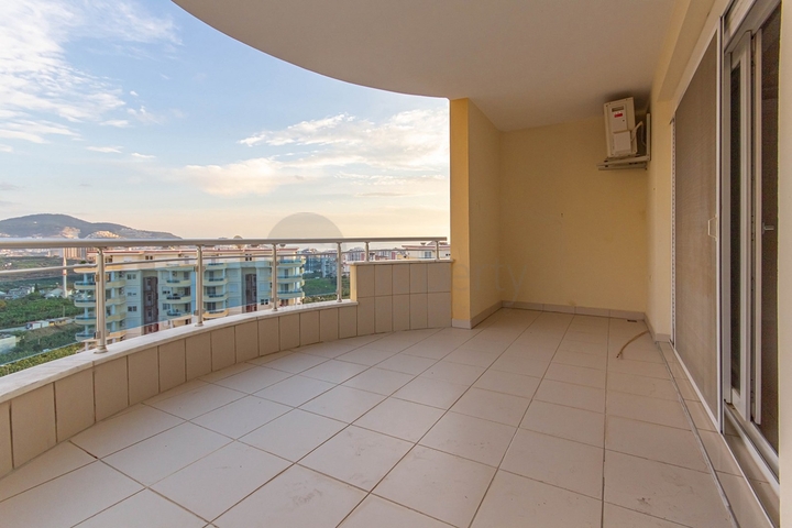 شقق واسعة للبيع  في الانيا -اطلالة بحر ضمن مجمع سكني -2 غرفة وصالة -في محمودلار / الانيا 