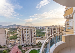 شقق واسعة للبيع  في الانيا -اطلالة بحر ضمن مجمع سكني -2 غرفة وصالة -في محمودلار / الانيا 