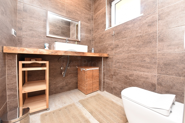 فيلات للبيع في الانيا - 3 غرف وصالة مفروشة -في اوبا / الانيا 