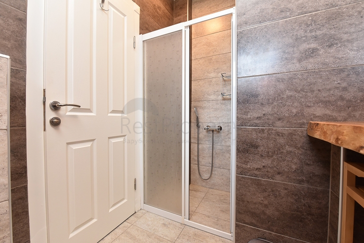 فيلات للبيع في الانيا - 3 غرف وصالة مفروشة -في اوبا / الانيا 