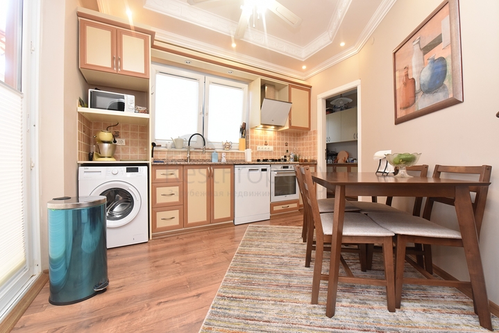 فيلات للبيع في الانيا - 3 غرف وصالة مفروشة -في اوبا / الانيا 