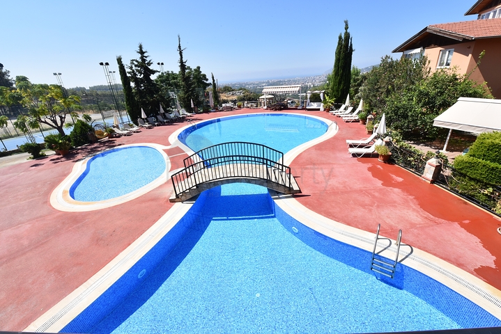 فيلات للبيع في الانيا - 3 غرف وصالة مفروشة -في اوبا / الانيا 