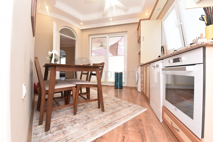 فيلات للبيع في الانيا - 3 غرف وصالة مفروشة -في اوبا / الانيا 