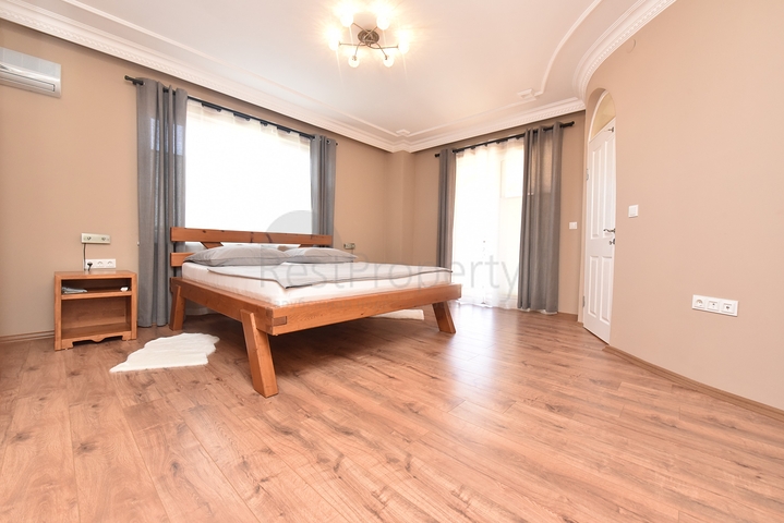 فيلات للبيع في الانيا - 3 غرف وصالة مفروشة -في اوبا / الانيا 