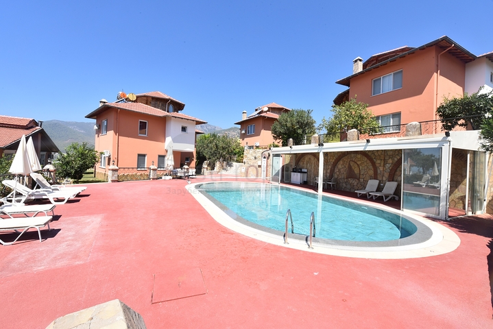 فيلات للبيع في الانيا - 3 غرف وصالة مفروشة -في اوبا / الانيا 